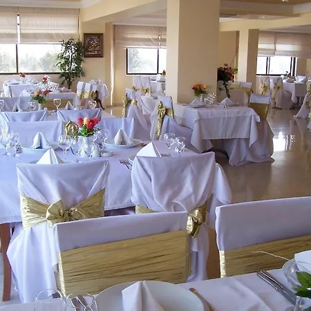 Отель Royal And Casino 4*