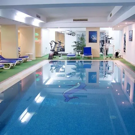 Отель Royal And Casino