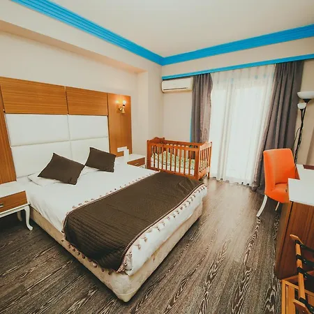 Отель Royal And Casino