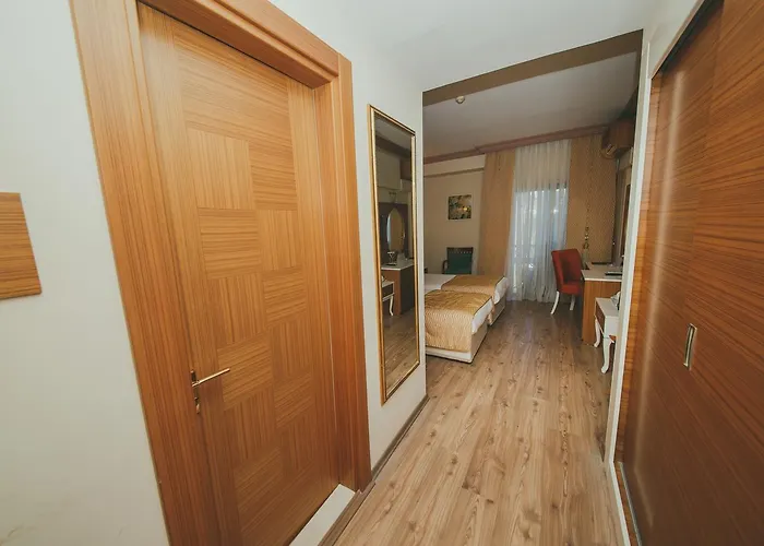 ホテル Royal And Casino 4*