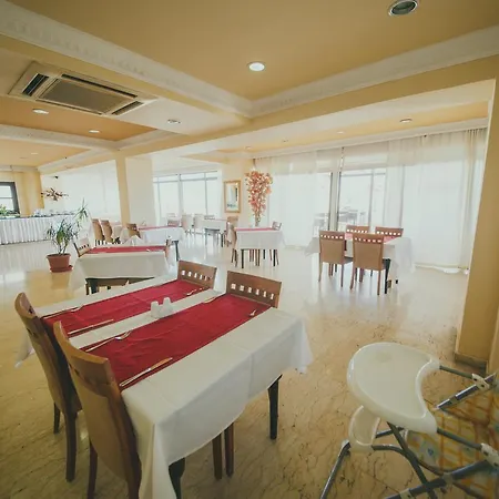 Royal And Casino Hotel 4*