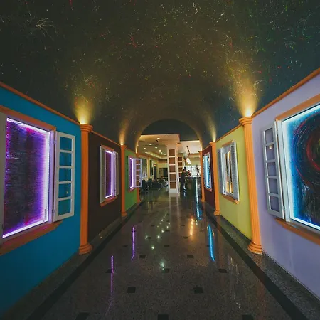 Royal And Casino Hotel 4*