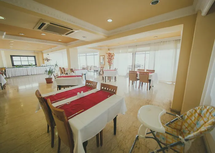 Royal And Casino Otel 4*